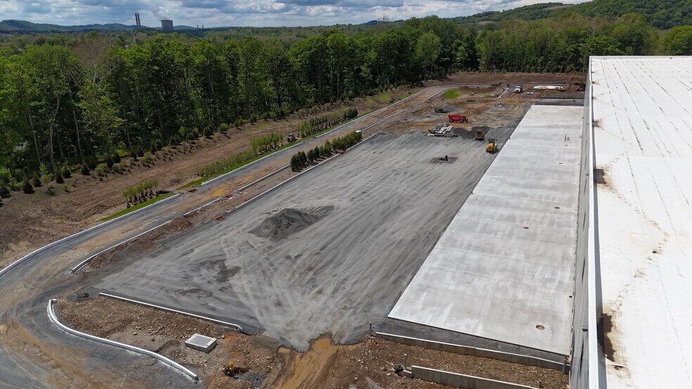 More Photos Of 120 Manunka Chunk Road, Belvidere Distribution For Lease