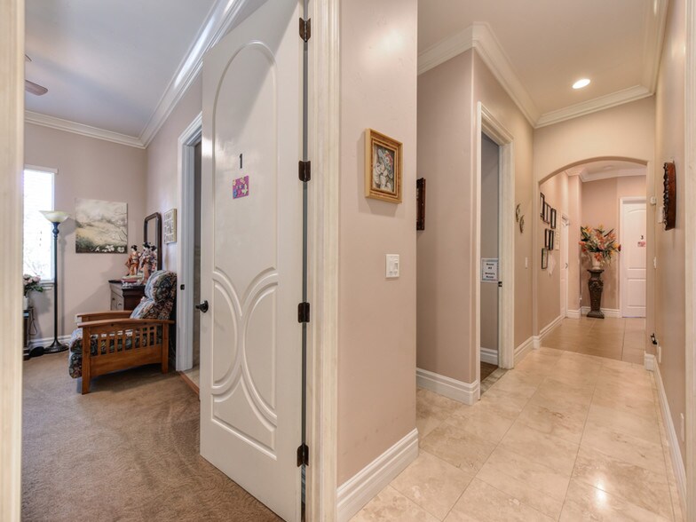 More Photos Of 6821 Lincoln Ave, Carmichael Congregate Senior Housing For Sale