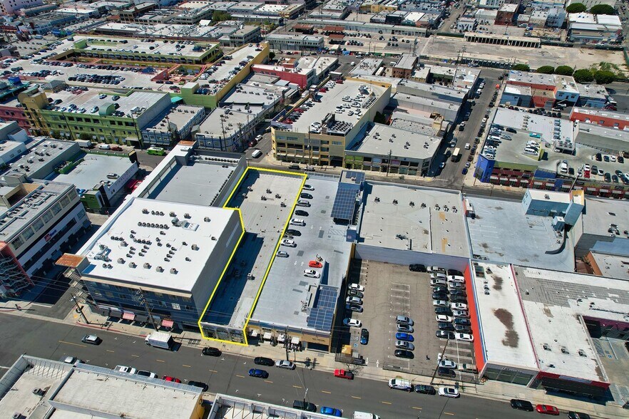 More Photos Of 948 Crocker St, Los Angeles Storefront Retail Office For Lease