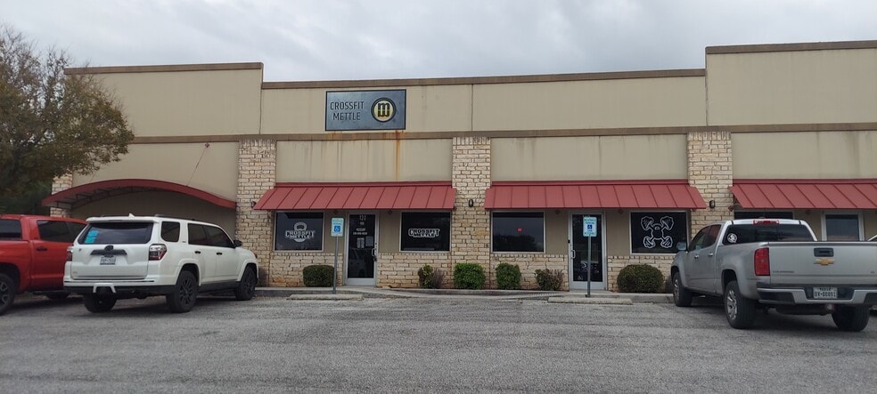 More Photos Of 4903 Golden Quail, San Antonio Storefront Retail Office For Sale