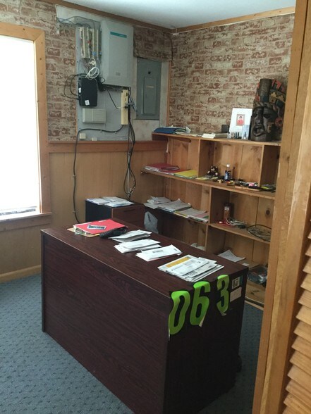 More Photos Of 12408 Coolgreen St, Houston Freestanding For Sale