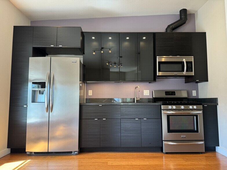 More Photos Of 2401 San Pablo Ave, Oakland Apartments For Sale