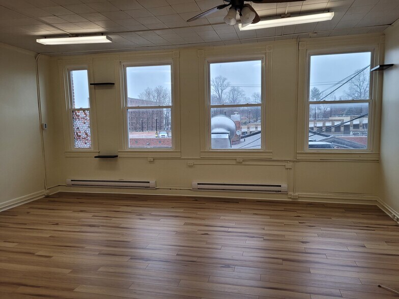 More Photos Of 61-65 E Main St, Westminster Office For Lease