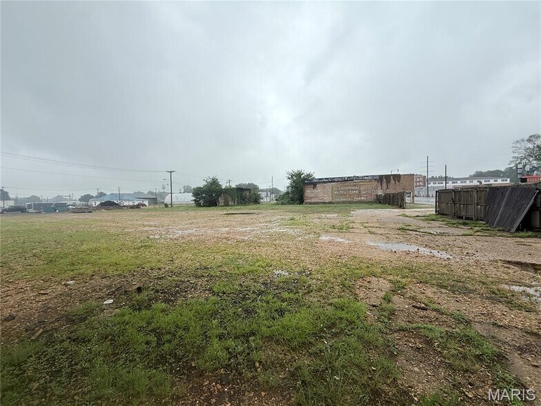 More Photos Of 0 First and Cedar St, Kennett Land For Sale