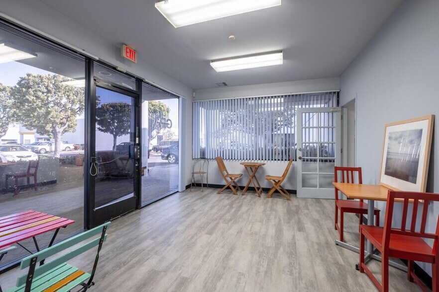 More Photos Of 22809 Lockness Ave, Torrance Warehouse For Sale
