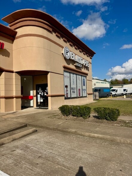 Primary Photo Of 10100 West Rd, Houston Unknown For Lease