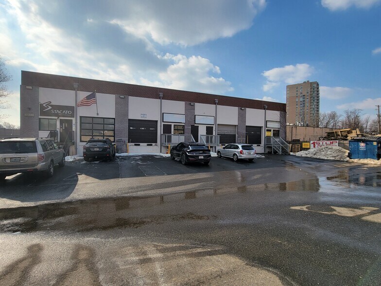 Primary Photo Of 12300 Carroll Ave, Rockville Manufacturing For Lease
