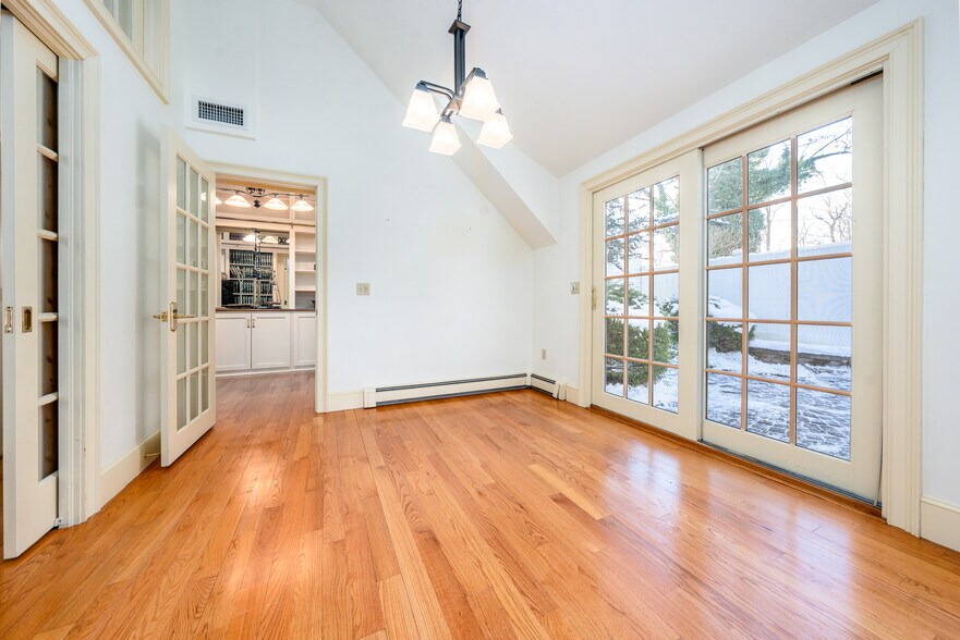 More Photos Of 413 Route 6A, East Sandwich Office Residential For Sale