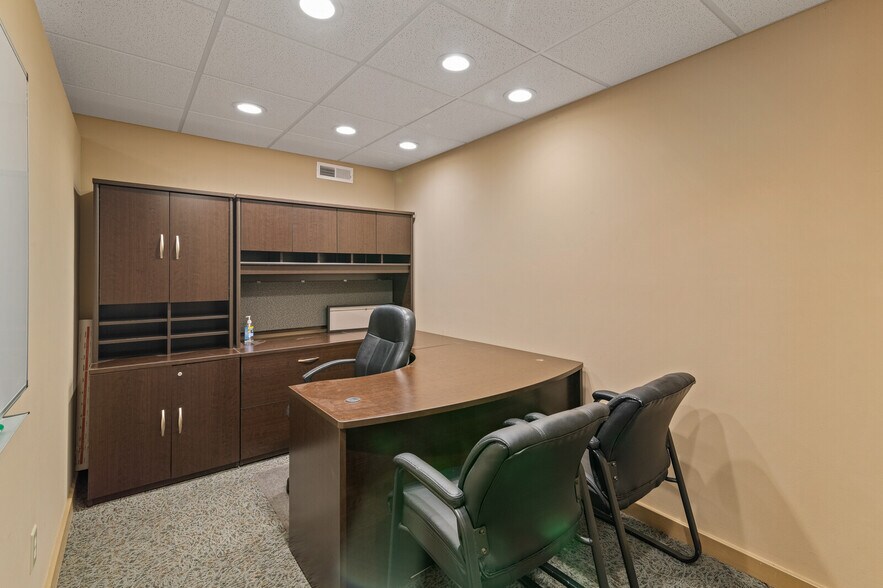 More Photos Of 1326 E Pembroke Ave, Hampton Office For Sale