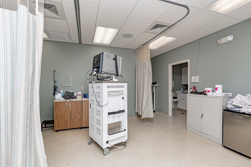 More Photos Of 8425 Cumberland Pl, Baton Rouge Medical For Lease