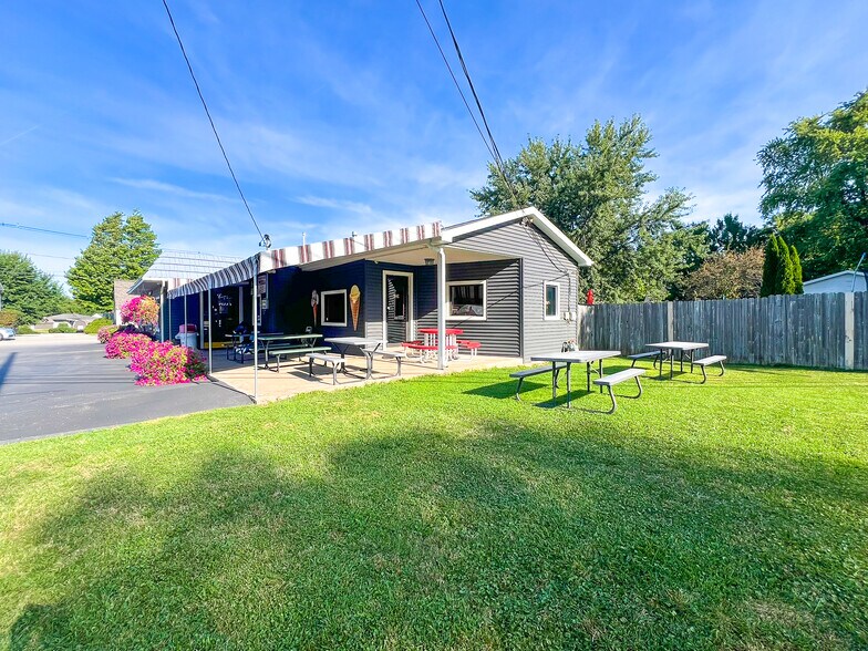 More Photos Of 3150 W 32nd St, Erie Fast Food For Sale