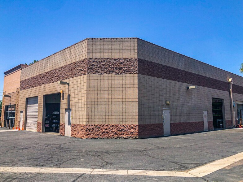 More Photos Of 925 N McQueen Rd, Gilbert Showroom For Lease