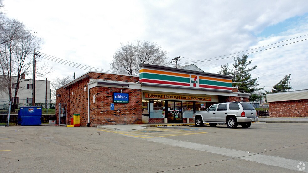 Primary Photo Of 645 E Patapsco Ave, Baltimore Convenience Store For Lease