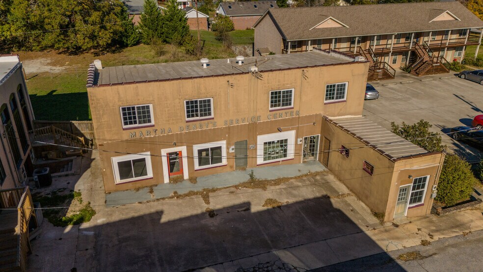 More Photos Of 105 Enterprise St, Clinton Storefront Retail Residential For Sale