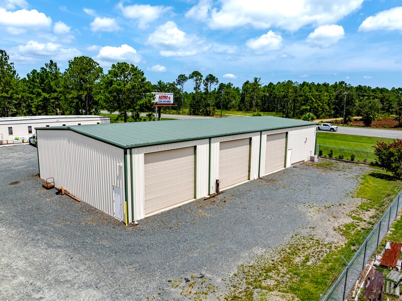More Photos Of 19300 Valdosta Hwy, Valdosta Light Distribution For Lease