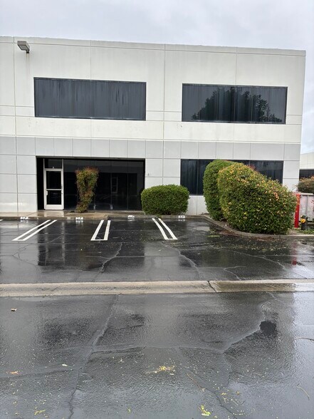 More Photos Of 10312 Norris Ave, Pacoima Unknown For Lease