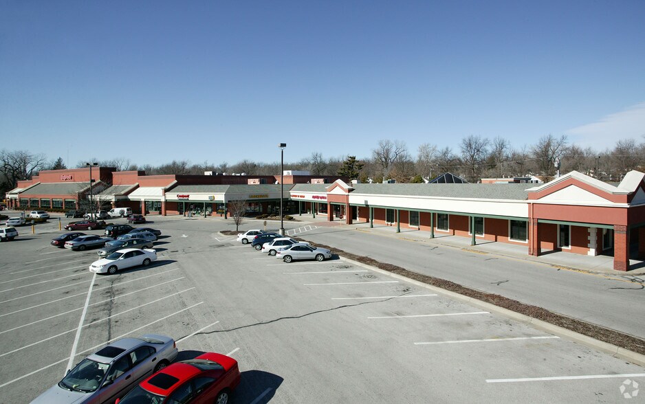More Photos Of 7600-7620 State Line Rd, Prairie Village Unknown For Lease