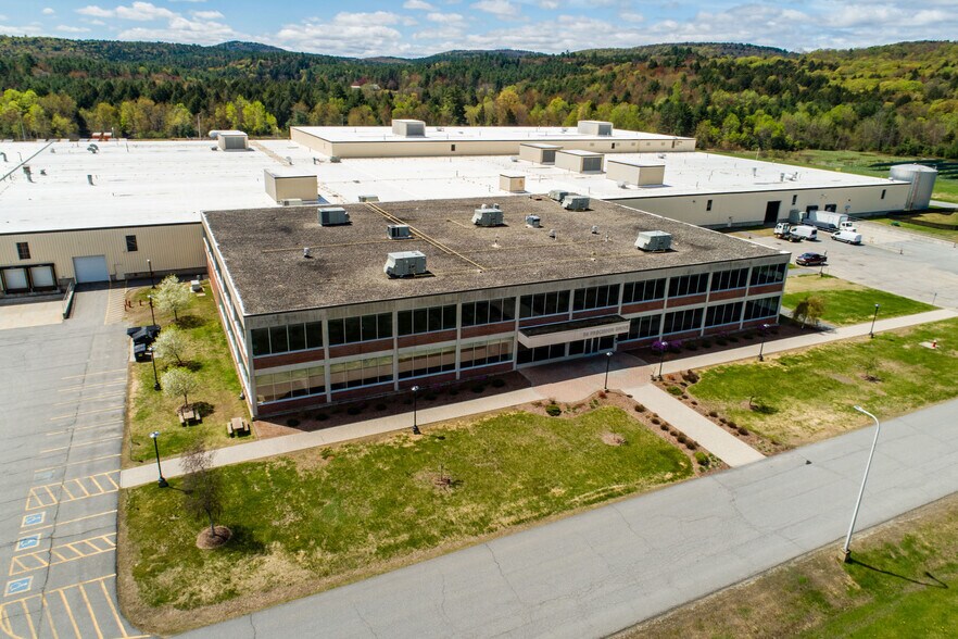 More Photos Of 36 Precision Dr, North Springfield Manufacturing For Lease