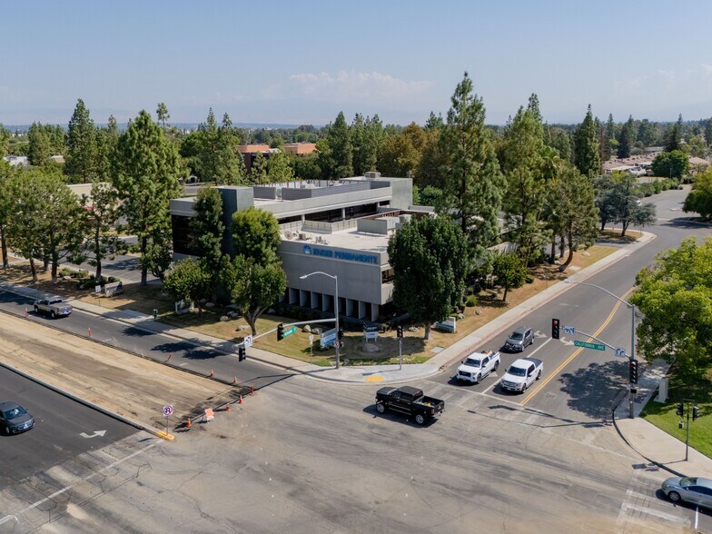 More Photos Of 5055 California Ave, Bakersfield Office For Sale
