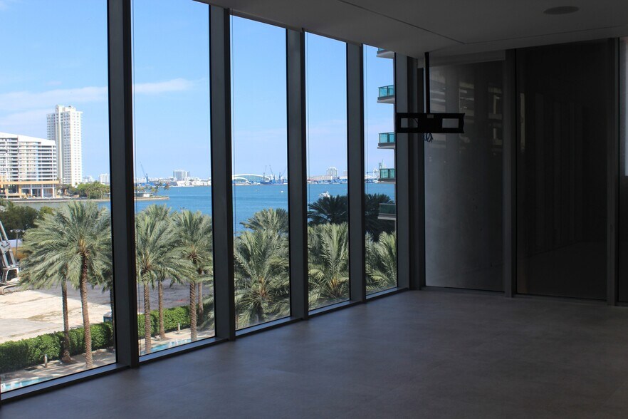 More Photos Of 1300 Brickell Bay Dr, Miami Apartments For Sale