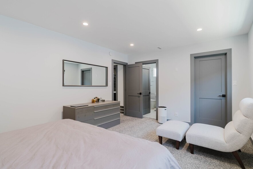 More Photos Of 4405 Ventura Canyon Ave, Sherman Oaks Apartments For Sale