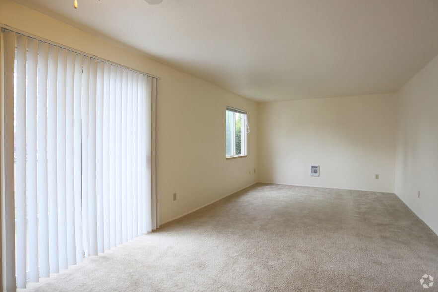 More Photos Of 805 NE Kane Dr, Gresham Apartments For Sale