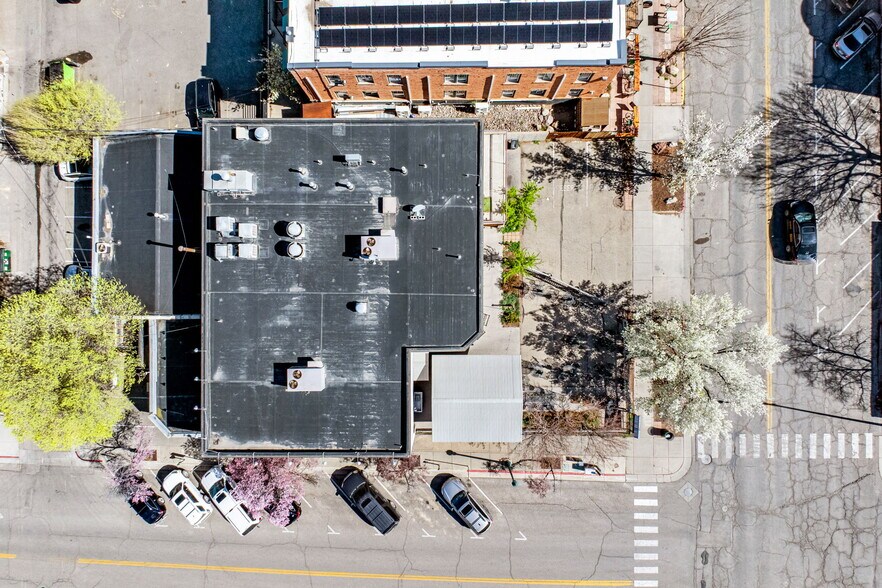 More Photos Of 701 E 2nd Ave, Durango Showroom For Lease