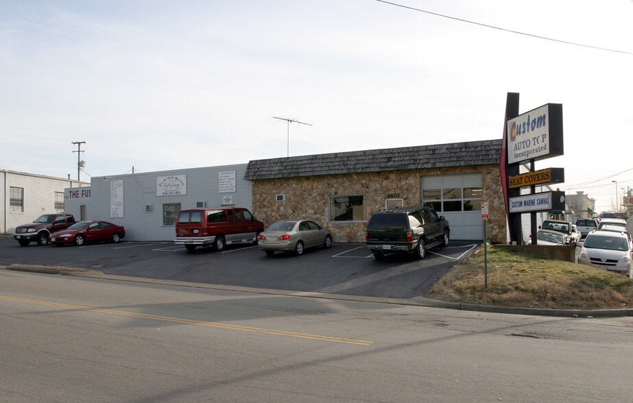 More Photos Of 4905 W Marshall St, Richmond Light Distribution For Lease