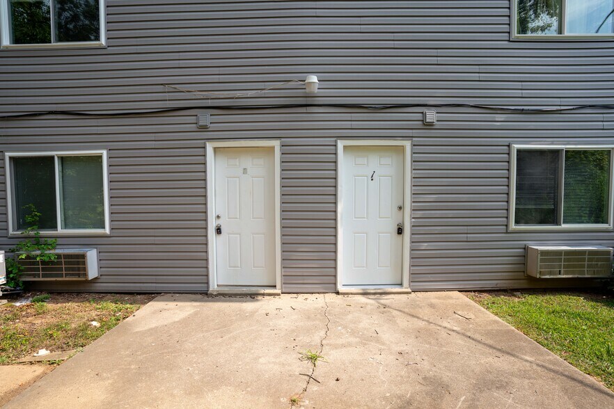 More Photos Of 412 Woodcreek Dr, Radcliff Apartments For Sale