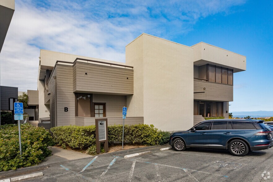 More Photos Of 2511 Garden Rd, Monterey Unknown For Lease