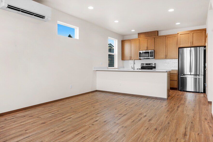 More Photos Of 1925 Lombard Ave, Everett Multifamily For Sale