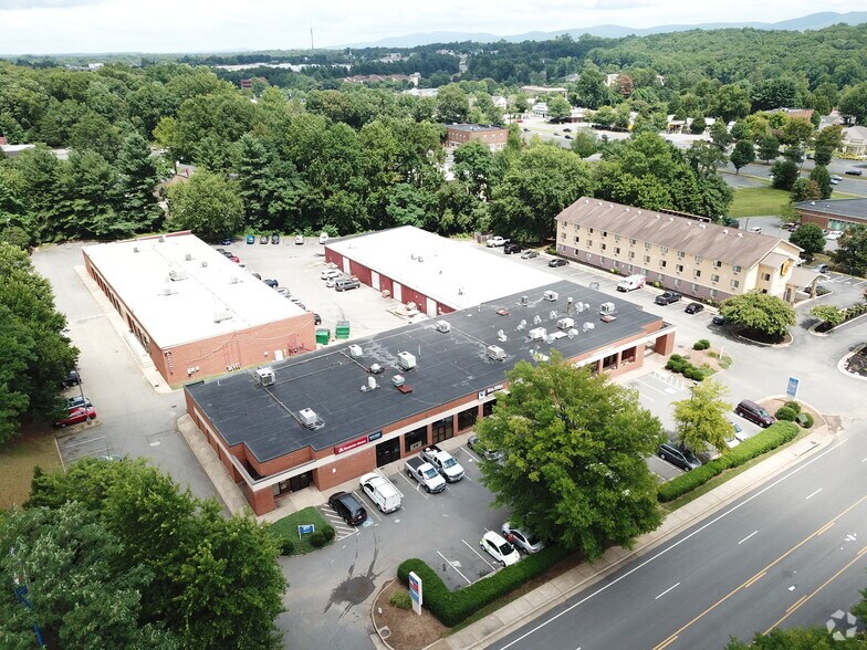 More Photos Of 370-386 Greenbrier Dr, Charlottesville Flex For Lease