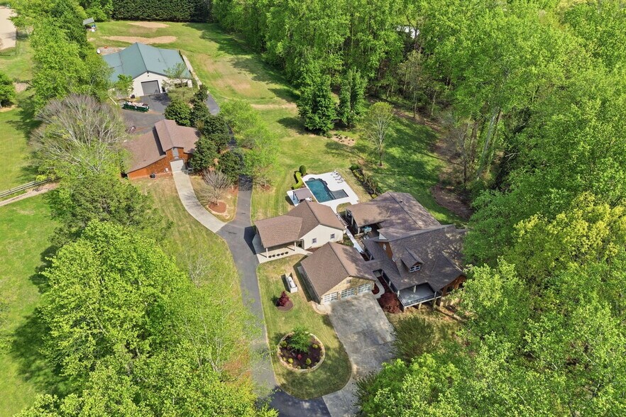 More Photos Of 611 Elliott Rd, Dawsonville Specialty For Sale