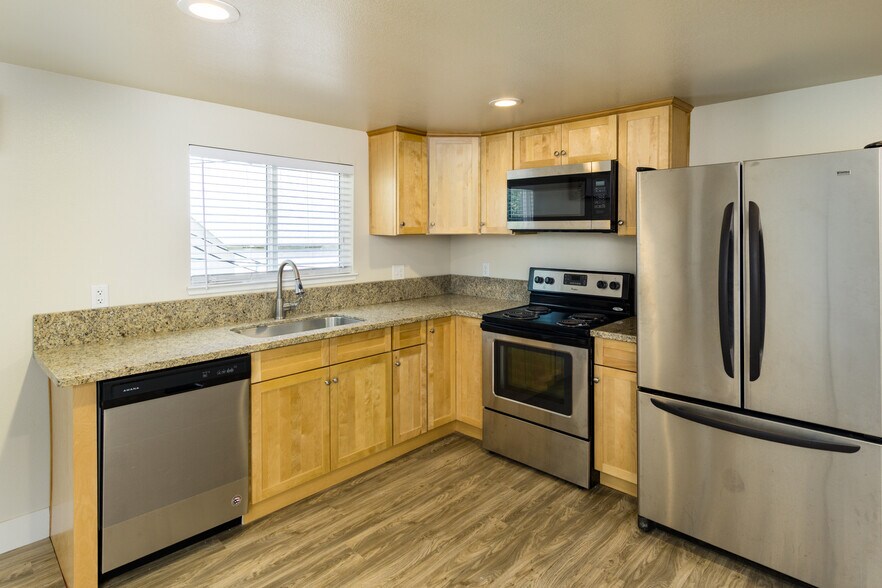 More Photos Of 447 W 7th St, Chico Apartments For Sale