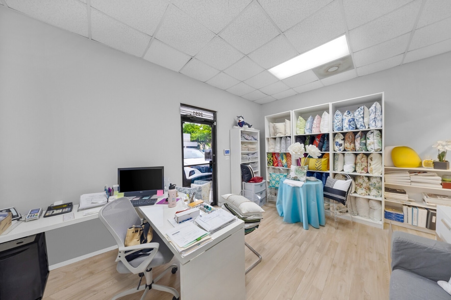 More Photos Of 2693 W 76th St, Hialeah Warehouse For Sale