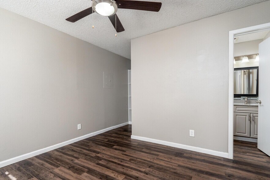 More Photos Of 501 Elm St, Sweetwater Apartments For Sale