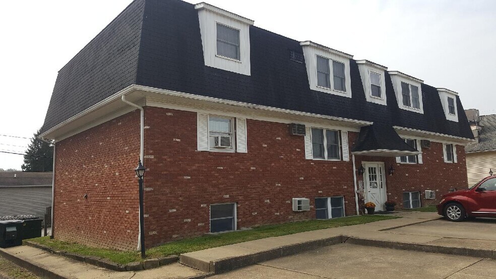 More Photos Of 110 E Pine St, Lisbon Apartments For Sale