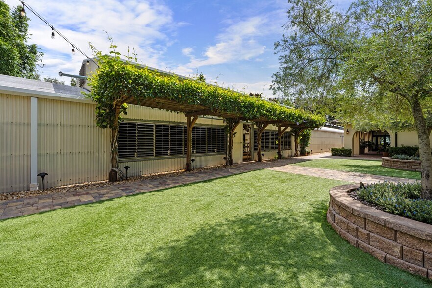More Photos Of 11901 Fort King Hwy, Thonotosassa Winery Vineyard For Sale