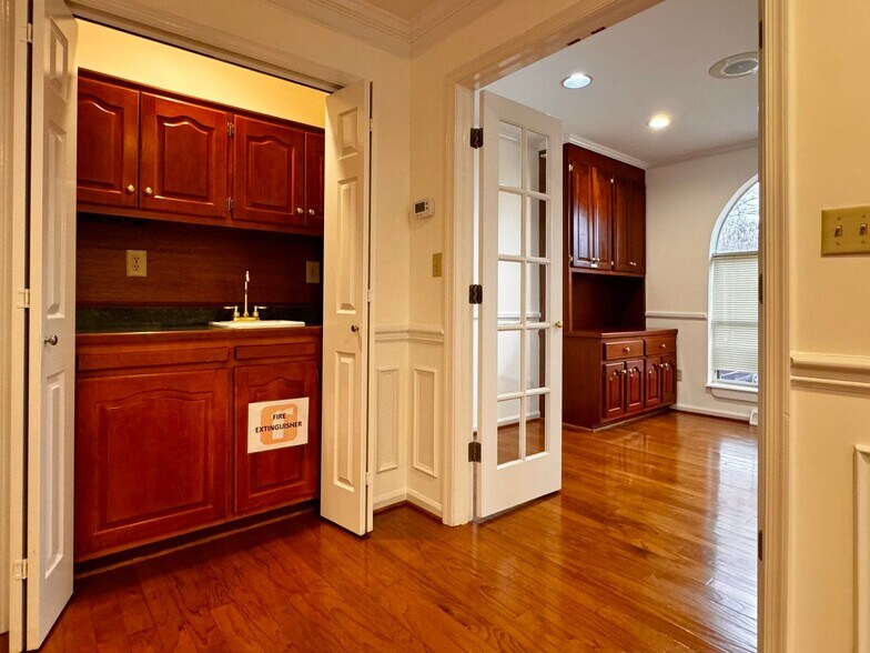 More Photos Of 2820 Hydraulic Rd, Charlottesville Apartments For Lease