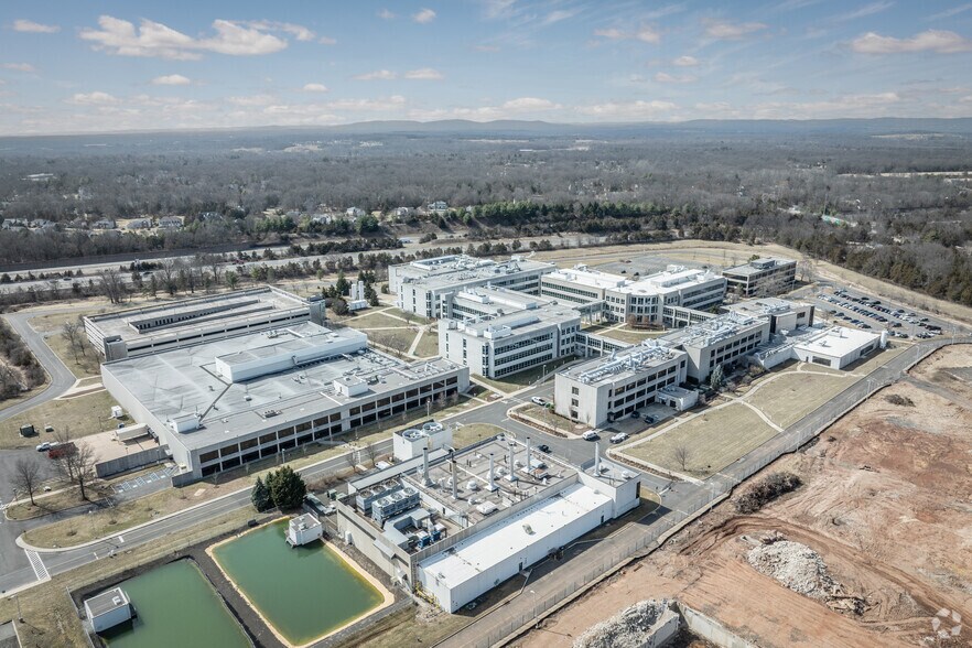 More Photos Of 1041 Route 202/206, Bridgewater Unknown For Lease