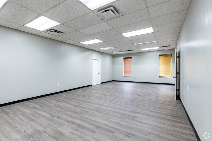 More Photos Of 6100 Lake Ellenor Dr, Orlando Office For Lease