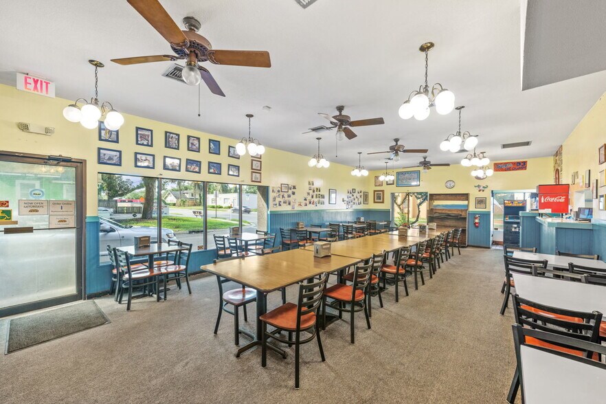 More Photos Of 6512-6514 Norwood Ave, Jacksonville Restaurant For Sale