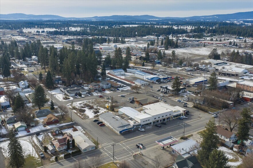 More Photos Of 120-124 E Crawford St, Deer Park Freestanding For Sale