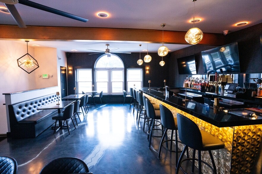 More Photos Of 227 Main St, Butler Restaurant For Sale