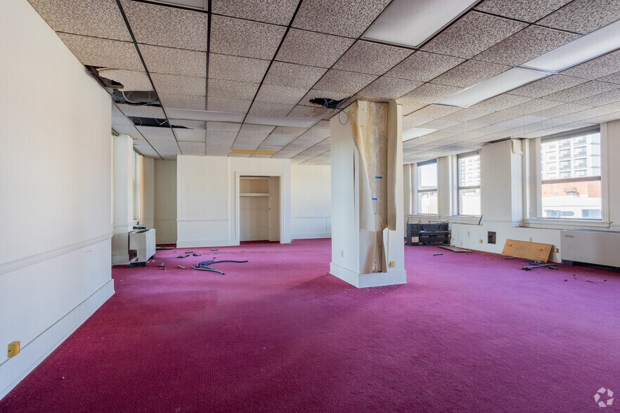 More Photos Of 401 11th St, Huntington Unknown For Sale