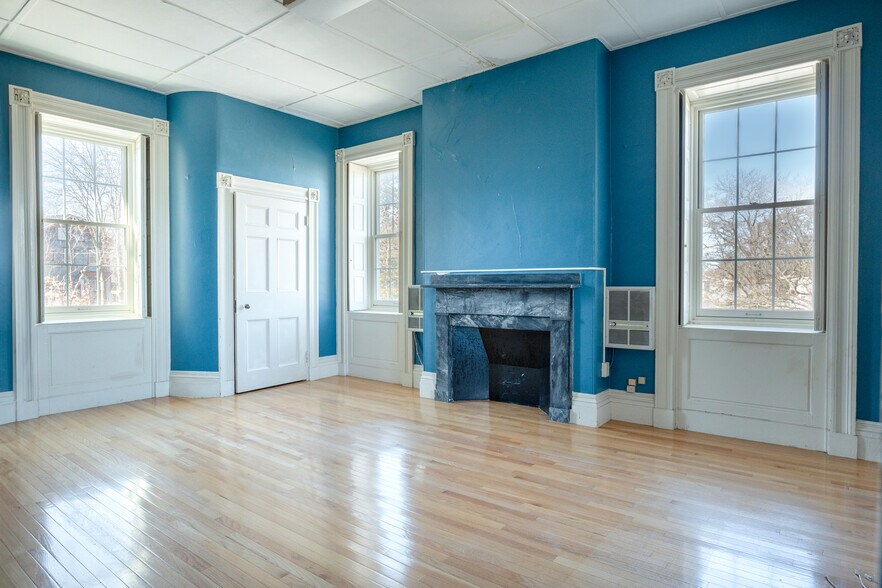 More Photos Of 1061 Pleasant St, New Bedford Medical For Sale