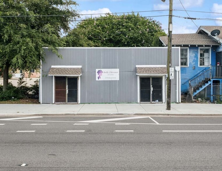 More Photos Of 210 N Broad Ave, New Orleans Freestanding For Sale