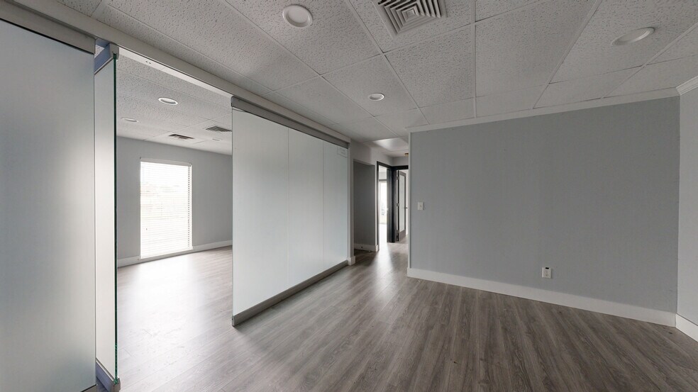 More Photos Of 4641 S Braden Ave, Tulsa Office For Sale