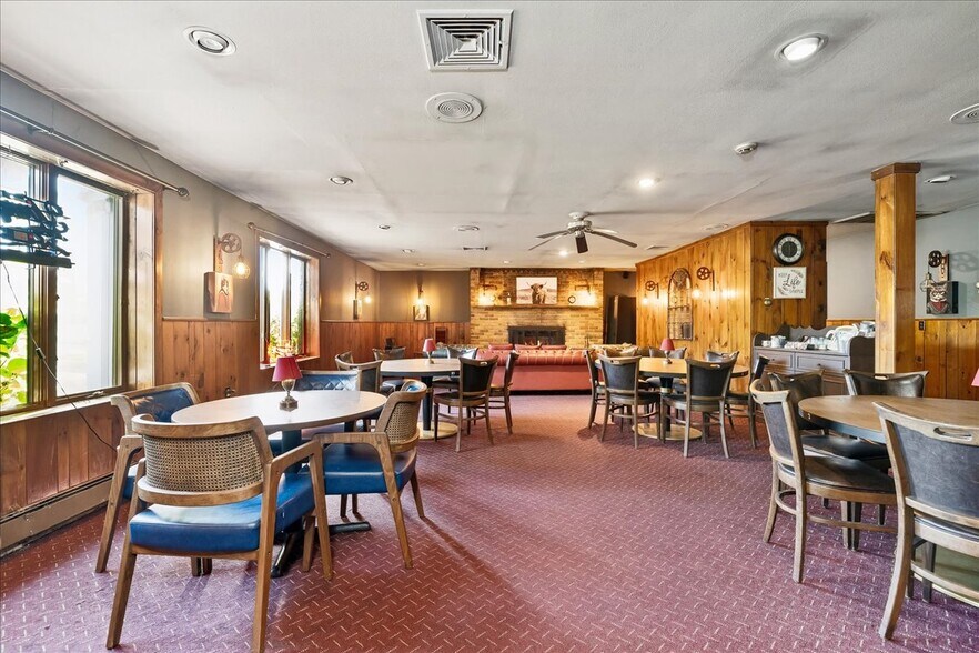 More Photos Of 31 Decatur St, Columbia Restaurant For Sale