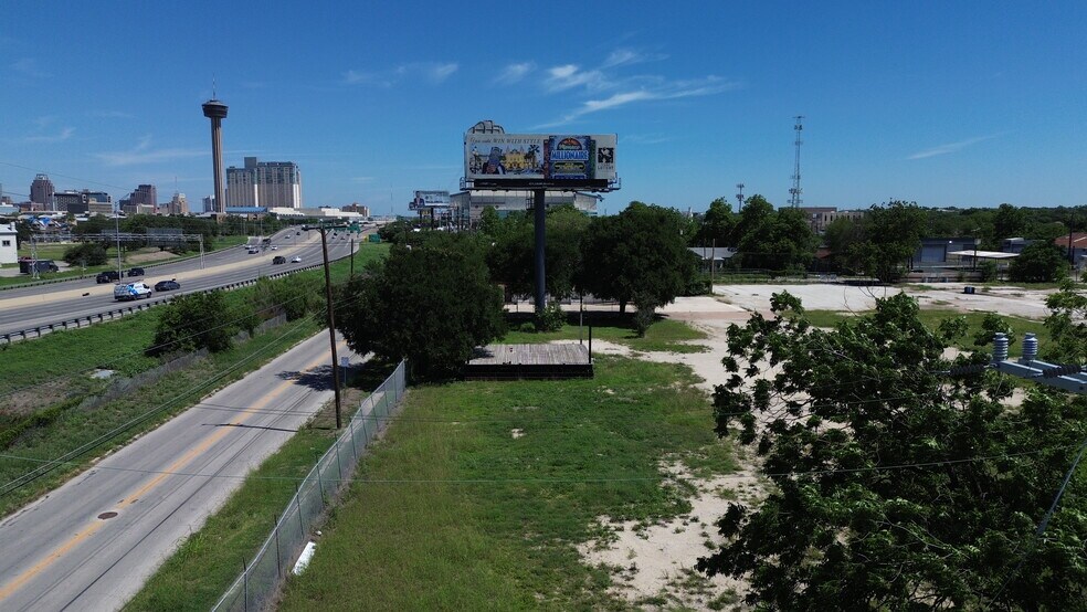 More Photos Of 1010 Hoefgen Avenue, San Antonio Land For Sale